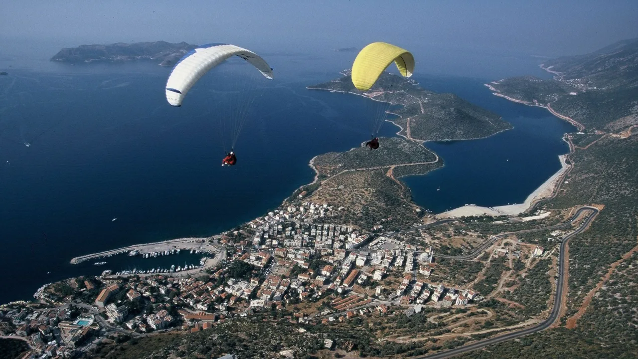 Kekova kıyılarında Likya Yolu yürüyüş parkuru